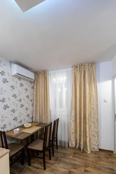 Luxury Radox Apartment Park 1 Bz Buzau Exterior foto