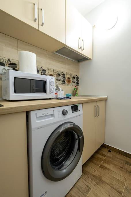 Luxury Radox Apartment Park 1 Bz Buzau Exterior foto